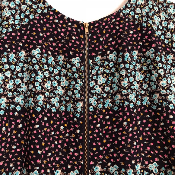 Collective concepts printer blouse - Picture 2 of 7